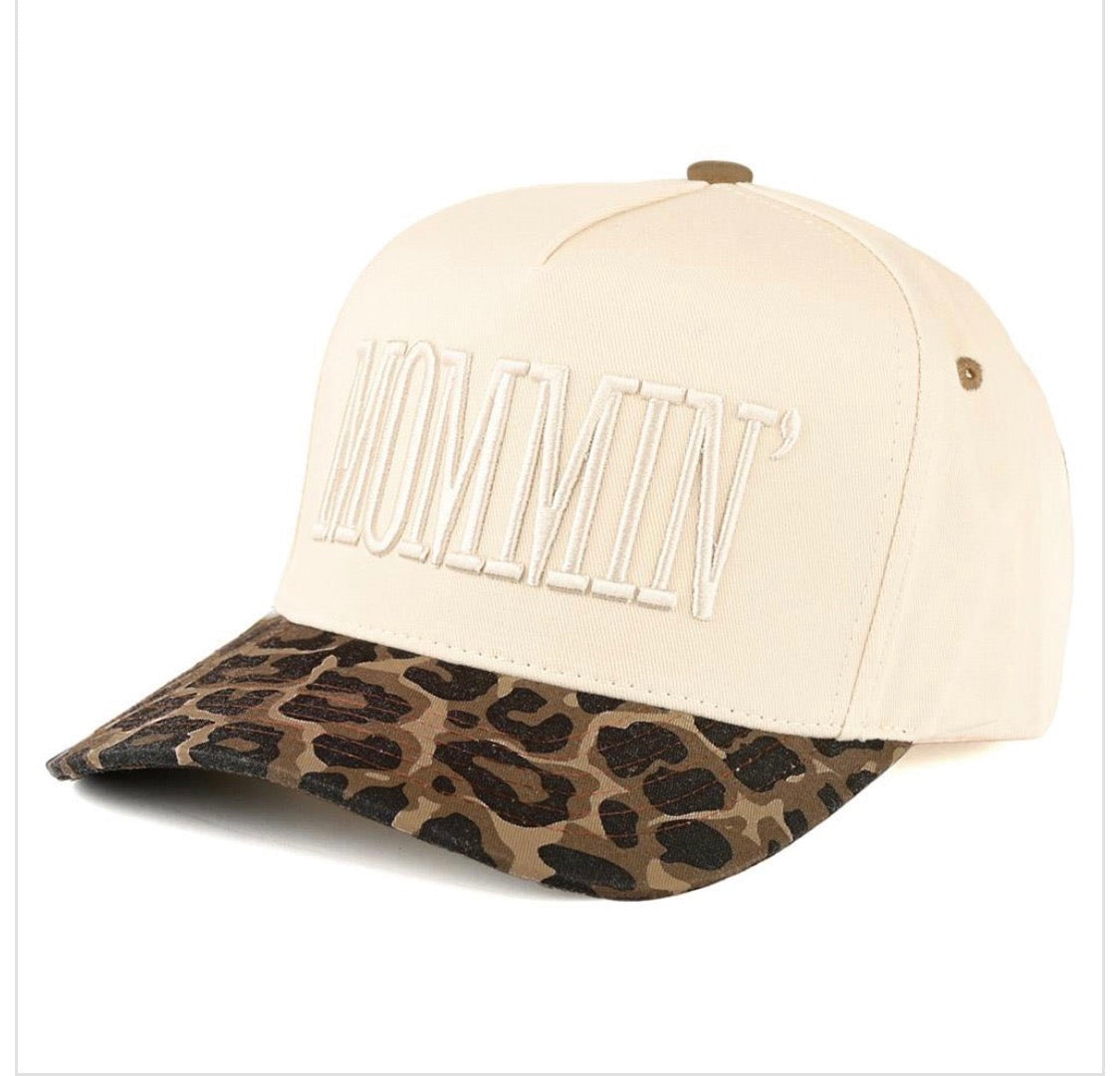 MOMMIN' Trucker Hat